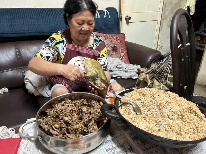 端午節將屆  市面應節食品「肉粽」琳瑯滿目  兒女們最愛還是媽媽綁的家鄉味肉粽