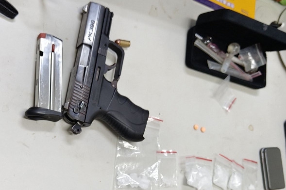 警察節前夕，員林警分局破獲槍毒案件。（照片警方提供）