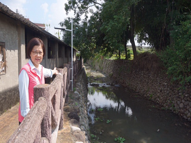 台中霧峰泉水埤清淤展風貌  市議員張芬郁籲共同維護長年景色