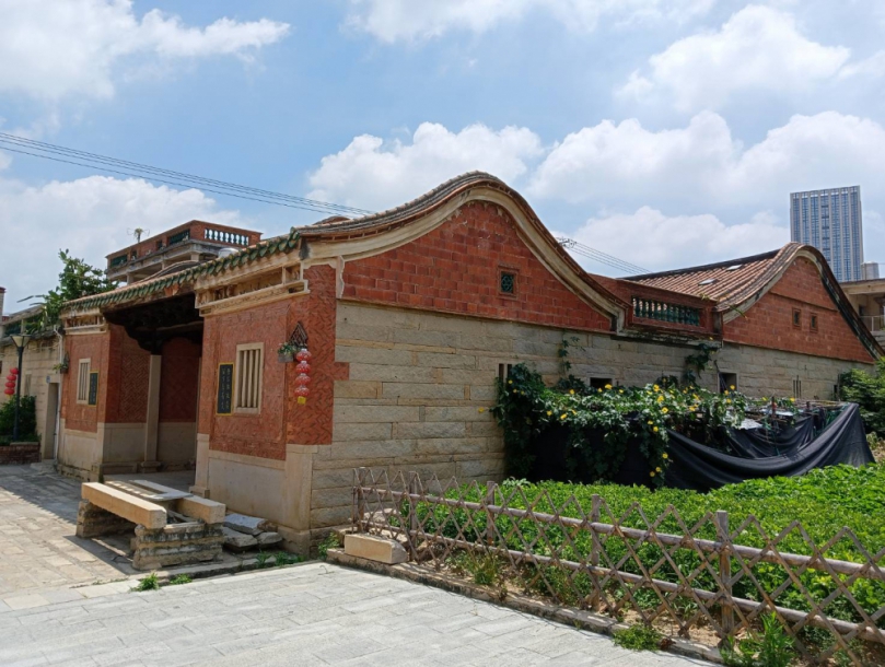 「十戶八九僑」  閩南文化旅遊僑村龍蒼社區