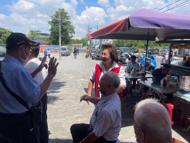 服務台中市屯區民眾就近考機車駕照及換照  市議員林碧秀爭取考照名額再加碼