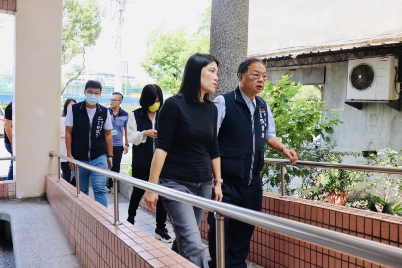 台中市議員張廖乃綸爭取西屯區何仁里活動中心增設電梯  民政局同意編列426萬納入明年度預算推動