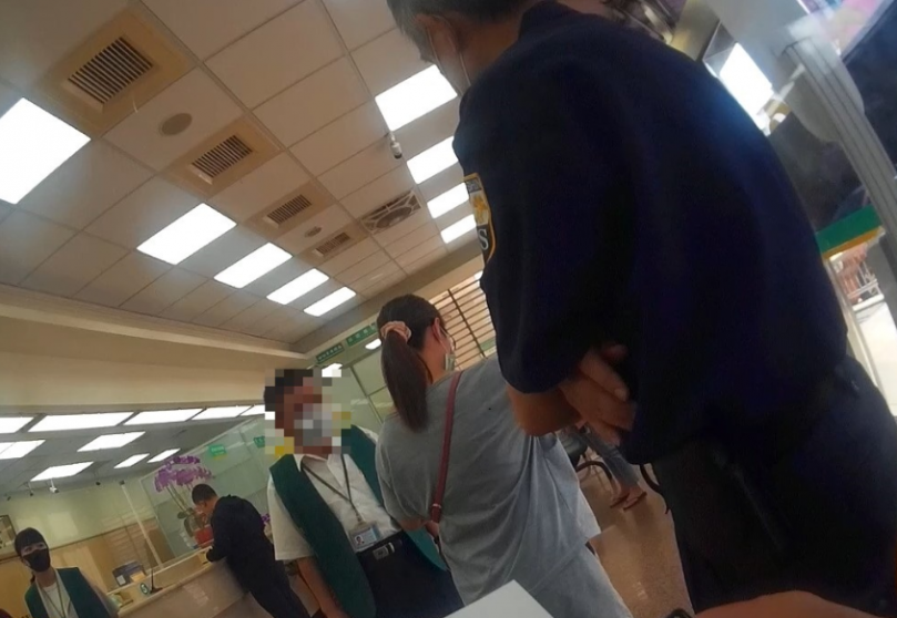 女子網路購車險遭詐35萬元  清水警分局光華所員警即時阻詐