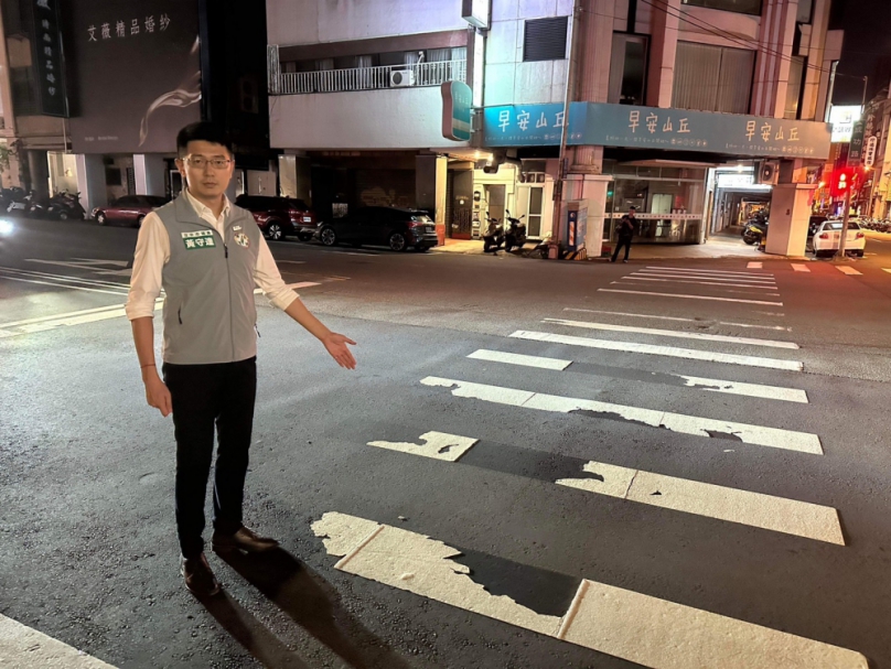 下雨後標線漂走了？台中市議員黃守達要求檢討並盡速修復