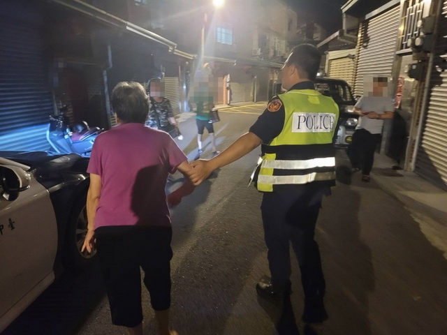 婦人逛菜市場走錯出口釀迷途  太平警巡邏發現助返家