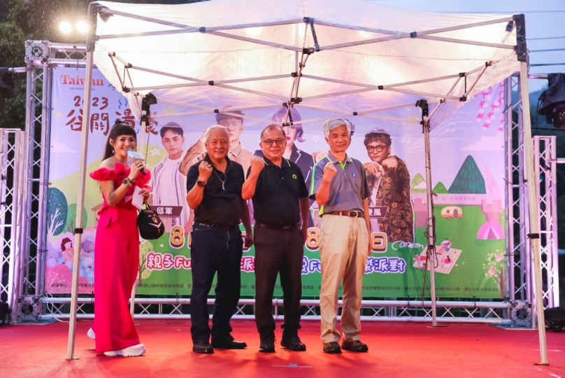 谷關音樂派對風雨無阻  許富凱、戴愛玲熱力演唱