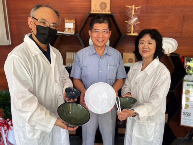 朝陽科大應化系攜手集泉塑膠  開發綠色永續產品受好評