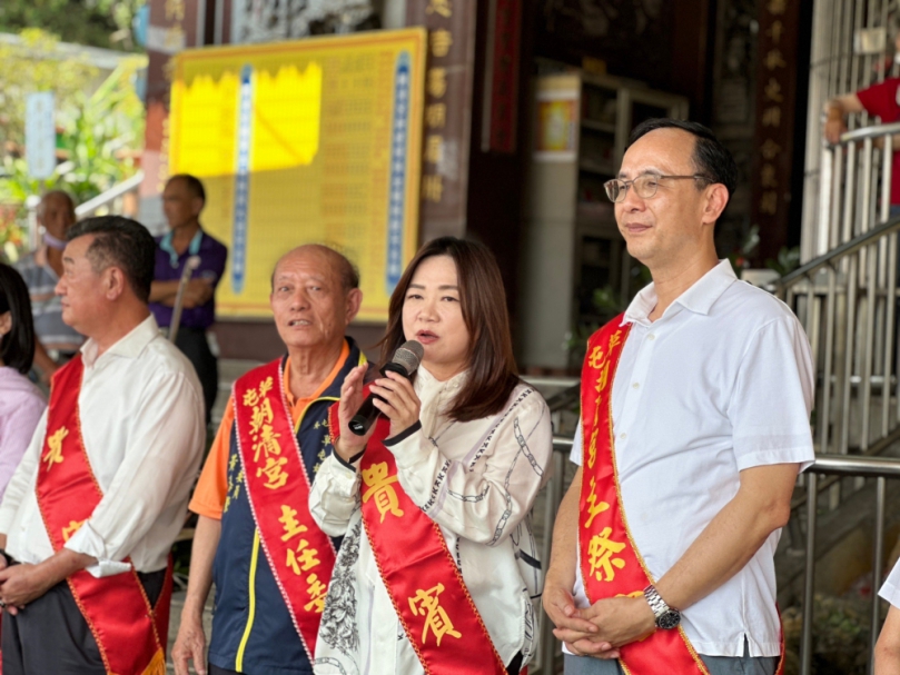 朱立倫偕同馬文君立委、游顥立委參選人及縣議會黨籍議員民代至南投參訪行程