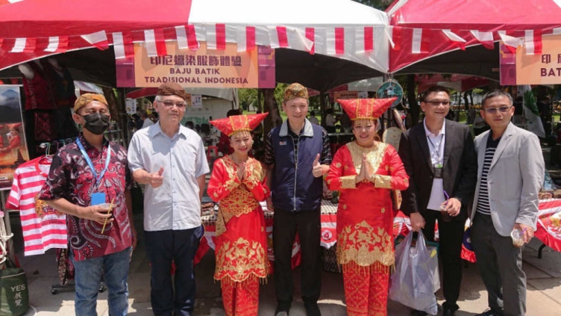 台印同樂在新北 首邀印尼國家級虎面孔雀羽冠舞 登場展現龐大魅力