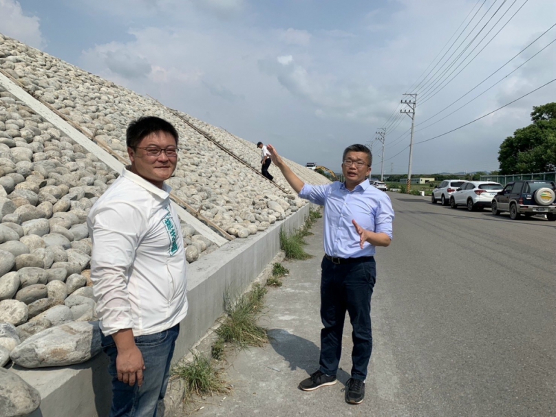 立法院副院長蔡其昌籲加固大安溪堤防保障民眾安全  獲中央編列1億3千萬經費整建