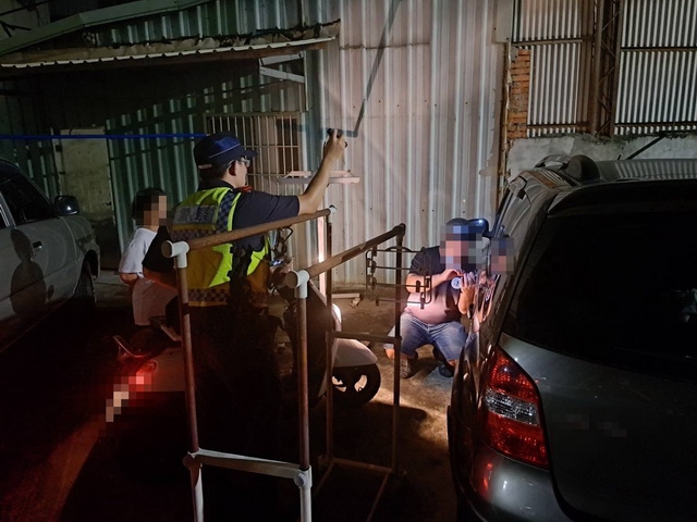 女子深夜返家遭反鎖屋外  太平警熱心解「車鎖」再取門鑰化危機