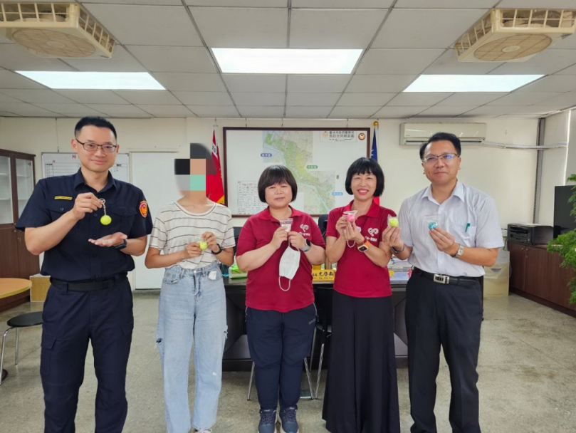 逆境求學！單親中風父躺病床  勵志女苦撐生活  警尋民間資源助解困