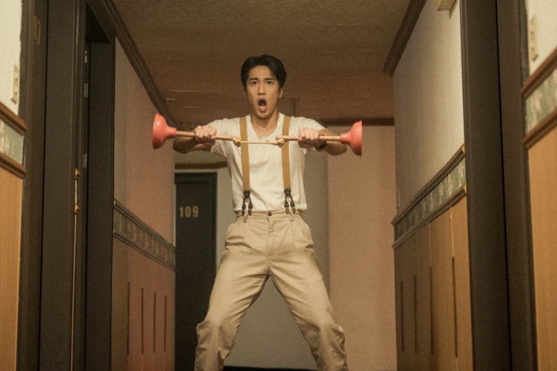 婁峻碩新歌MV翻拍周星馳經典《賭俠》掀回憶殺 揪焦凡凡客串《賭俠》「夢蘿」一角 戲裡戲外放閃「我的夢中情人」