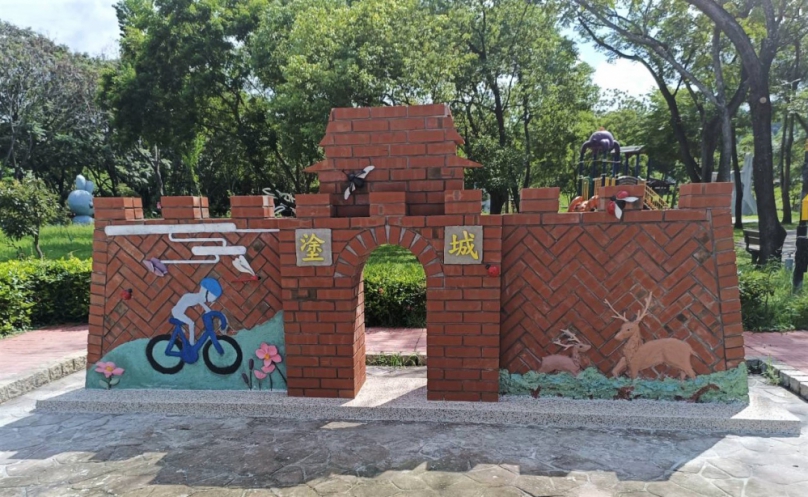 打卡新亮點！台中職人傳承新秀選拔作品《多元塗城》現身大里塗城公園