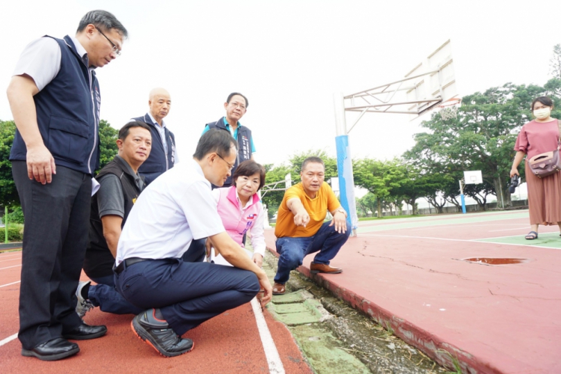 大雅陽明國小PU跑道殘破  立委楊瓊瓔、台中市議員吳呈賢爭取經費整建