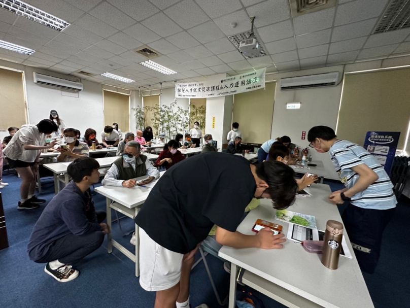 中市銀髮人才服務據點　協助中高齡婦女朋友再就業