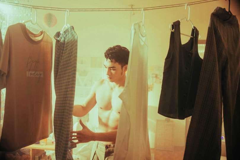 黃偉晉新單曲原本是遺珠之歌！ 兩年兜兜轉轉再回來 MV裸上半身 大秀誘人精壯肌喊話「流量密碼」