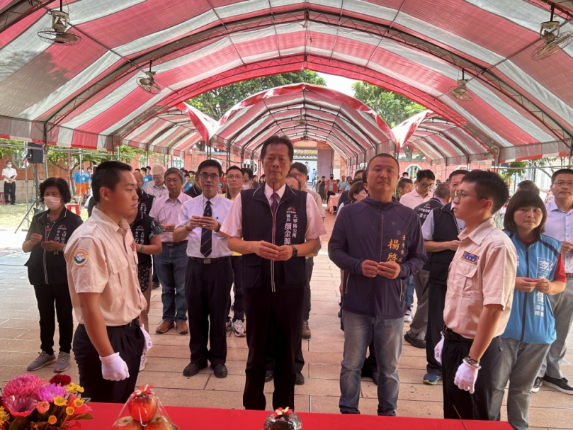 台中市大甲區各界在市訂古蹟大甲文昌宮舉行孔子聖誕三獻禮祭典  儀式莊嚴隆重
