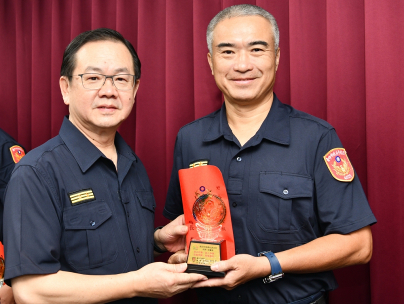 邱量虔助弱勢家庭度難關  魏慶賢公開表彰忠義善行