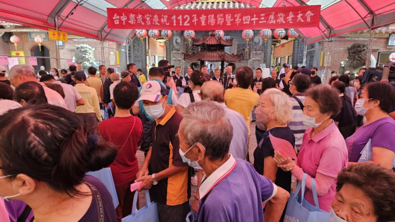 台中樂成宮重陽敬老禮金發放　5079名長者受惠
