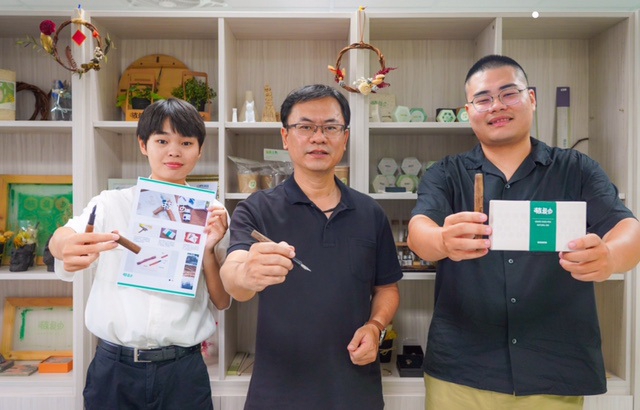 朝陽科大USR團隊研發葡萄藤鋼筆獲選青年創業品牌