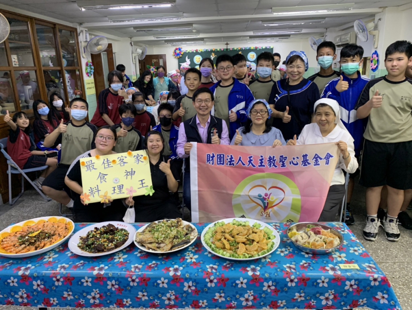 青銀共學團上菜了！創意客家料理受好評