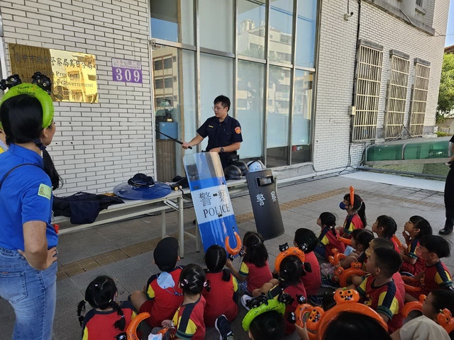 烏日附幼參觀烏日分局  體驗一日小小警察