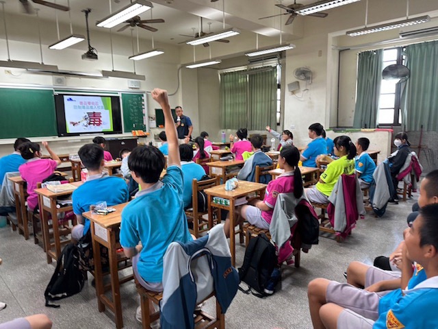 霧農+成功  識詐1.5  霧警宣導防詐又反毒