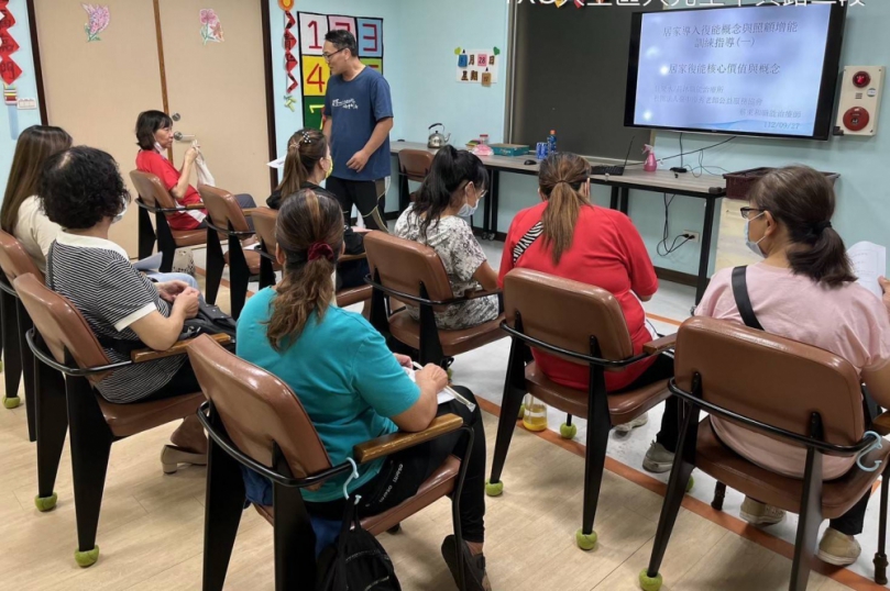 企業善用勞動部在職勞工穩定就業訓練計畫   助中高齡婦女員工撐起家庭重擔