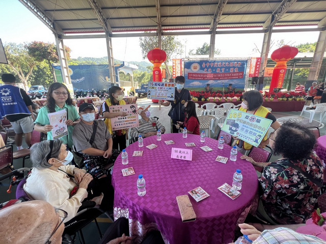 尊親重道崇孝敬老  霧警防詐宣導讓您沒煩惱