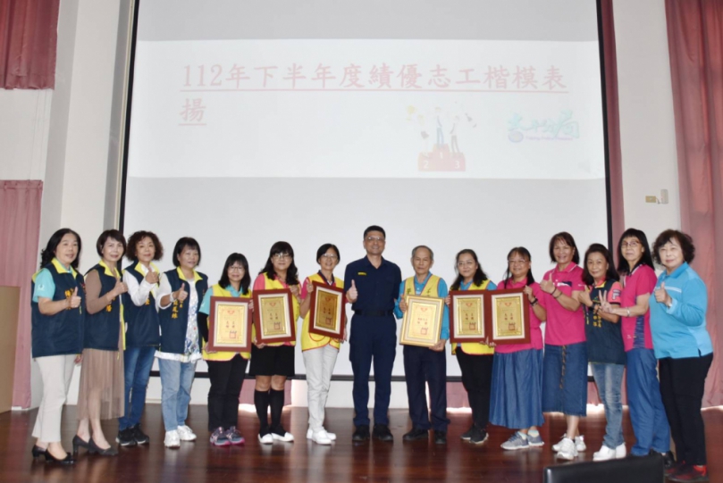 婦唱夫隨退休另類「新生活」！太平警表揚績優志工楷模