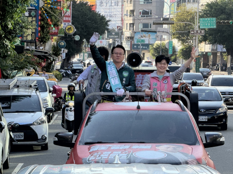 立委莊競程選戰新利器  「皮卡」宣傳戰車亮相