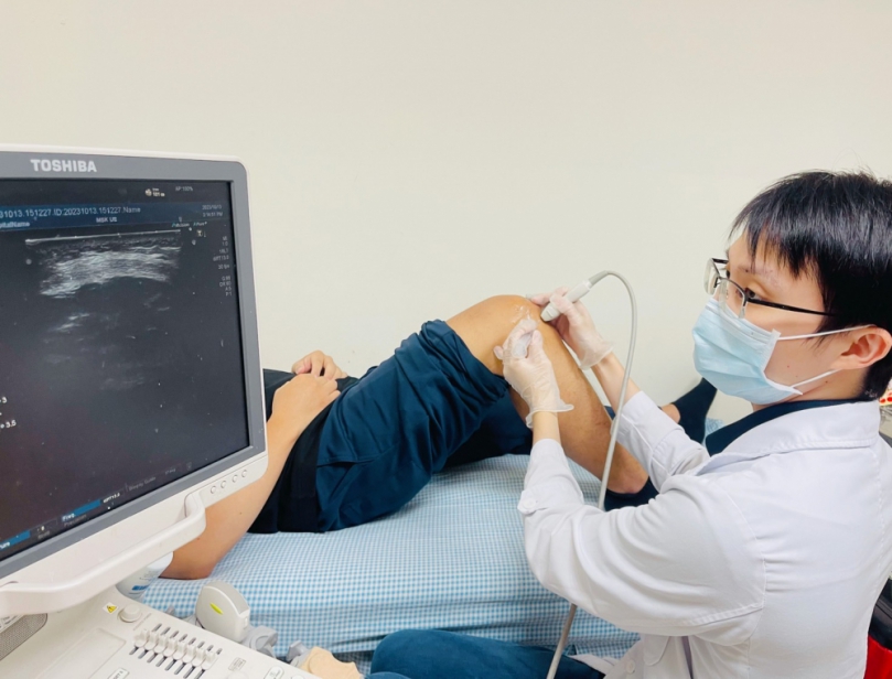 高濃度血小板治療膝扭傷  增生更加倍