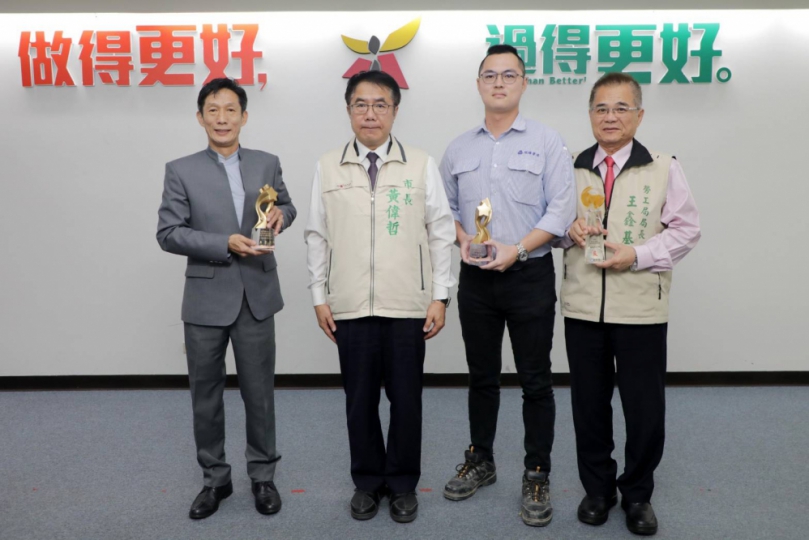 台南挺勞工!安衛家族2企業獲職安五星獎