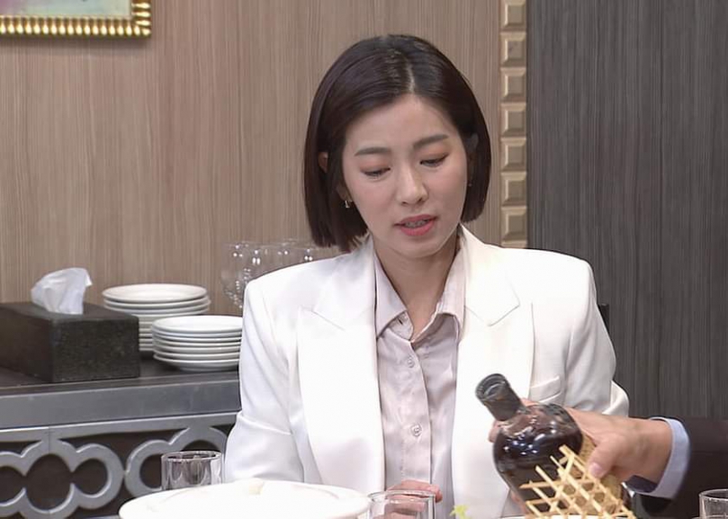 米可白被客戶灌酒下藥 打包回摩鐵 滾床太激烈 引發暈眩症