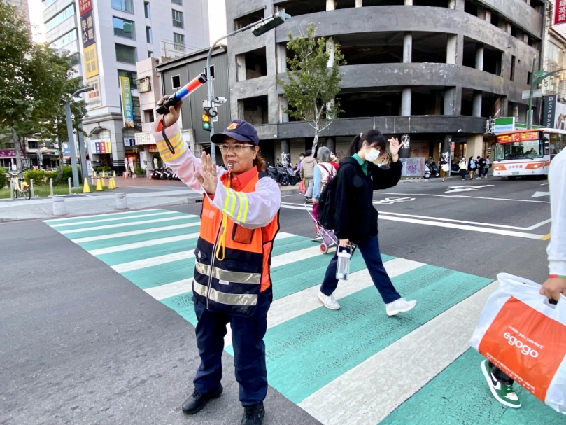 金安獎台中之光！ 洪碧惠扛瓦斯的肩膀也扛起交通重任