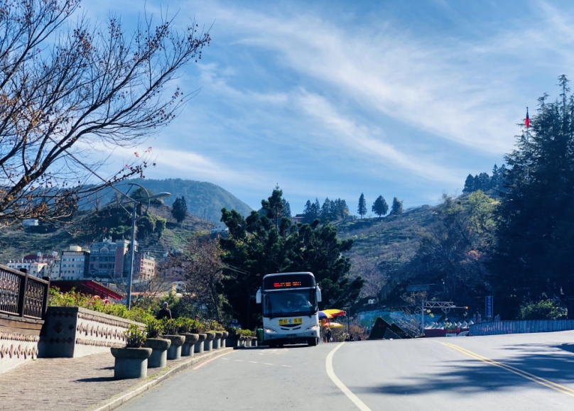 中市公車865路復駛中橫公路  梨山楓紅美景喜迎客