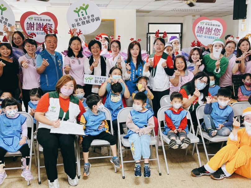 家扶學園慢飛天使畢業。（照片家扶提供）