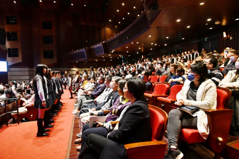 「樂響半線，感恩300」，六校音樂班聯合音樂會，王縣長到場聆聽。（照片縣府提供）