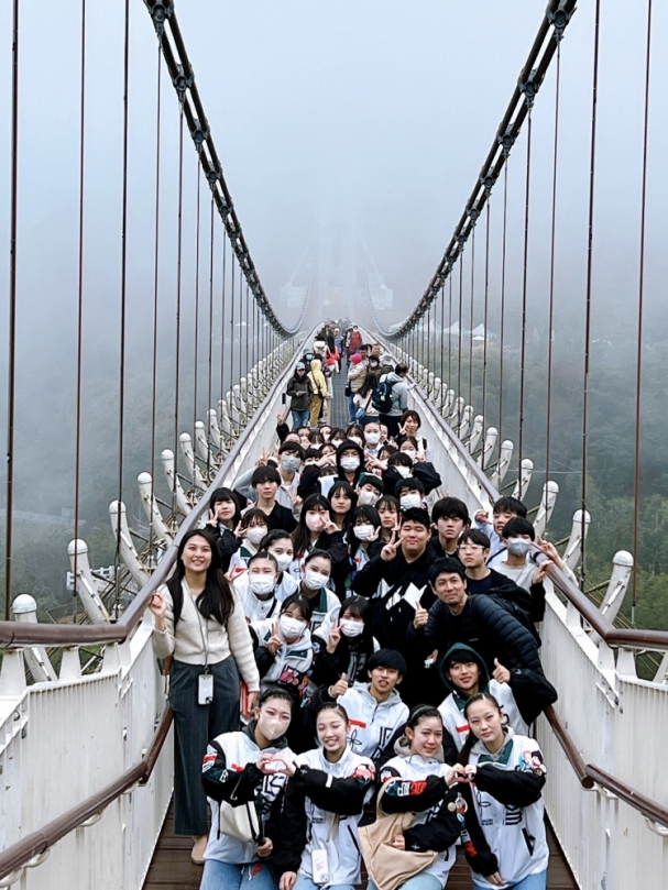 太平雲梯成最夯阿里山冬季茶旅勝地  日本關東學院高等學校吹奏樂部應邀演奏  深度遊覽社區  品茗喝咖啡踩街  沉浸在地文化饗宴！