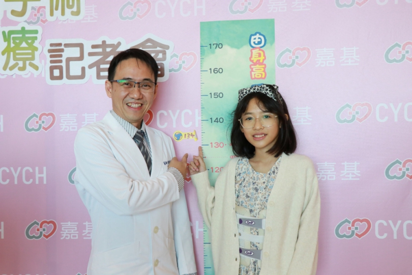 11歲緬甸華僑廖誠心小妹160度脊椎側彎  嘉基結合國際人道醫療  成功完成極重度脊椎側彎手術  身高長了十五公分