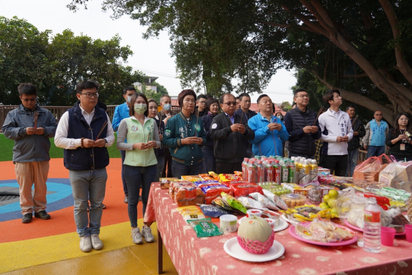 員林百果山風景區兒童設施修建完工，舉行竣工謝土儀式。（照片陳素月提供）