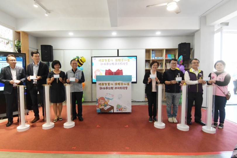 彰化縣國中小學全面啟用「數位學生證」。（照片縣府提供）