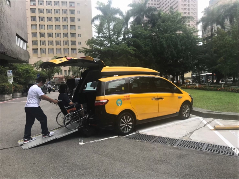 接送有愛行無礙! 中市通用計程車「愛接送」APP持續推廣