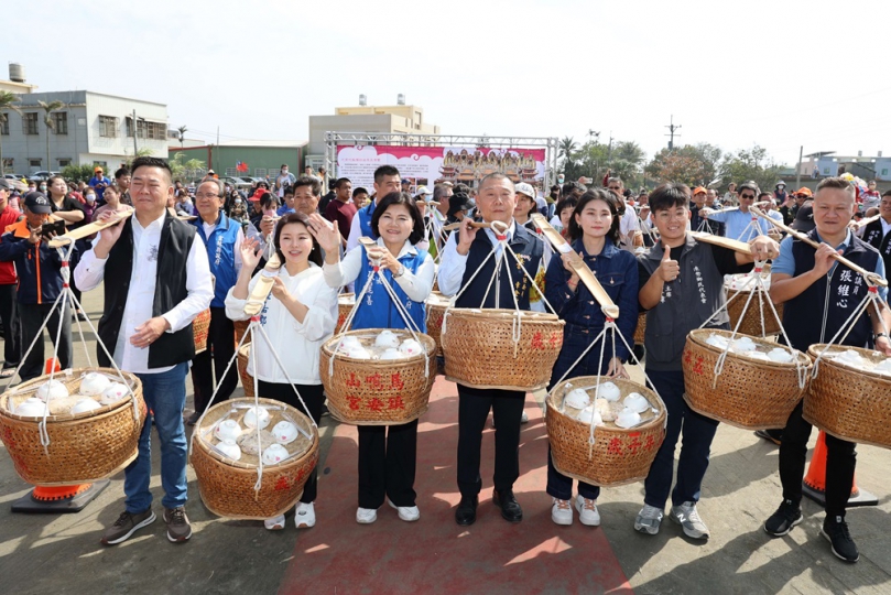 馬鳴山五年千歲吃飯擔活動　萬人齊聚共享元宵吉祥平安宴