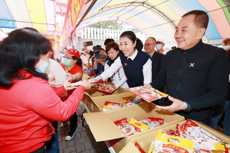 紫南宮「呷平安丁酒」開鑼 7萬人嗨領丁酒料理包