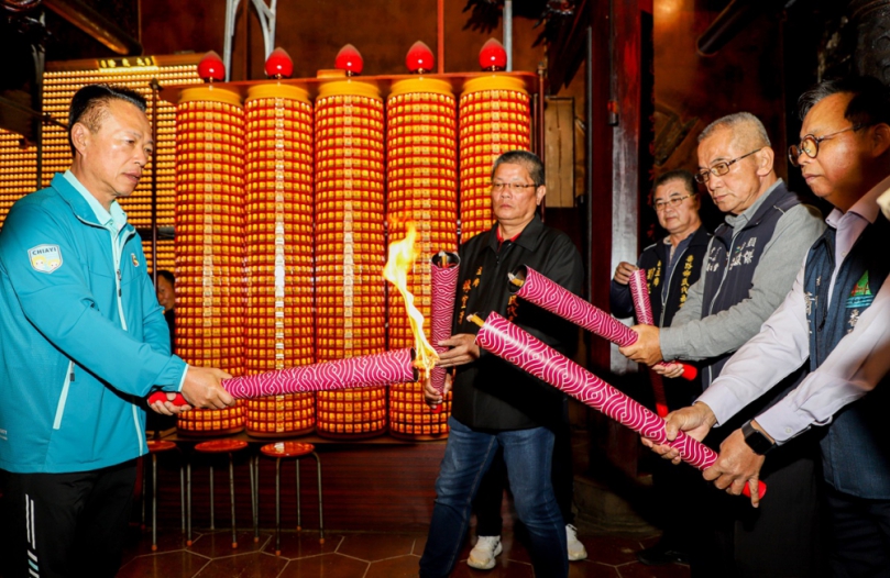 嘉義全縣運動會聖火點燃　翁章梁率隊參與取火典禮