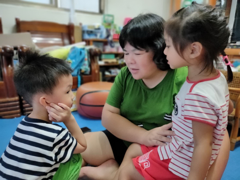 托育人員陳情要求調整托育及副食費用  民進黨台中市議員李天生要求中市府重視補助