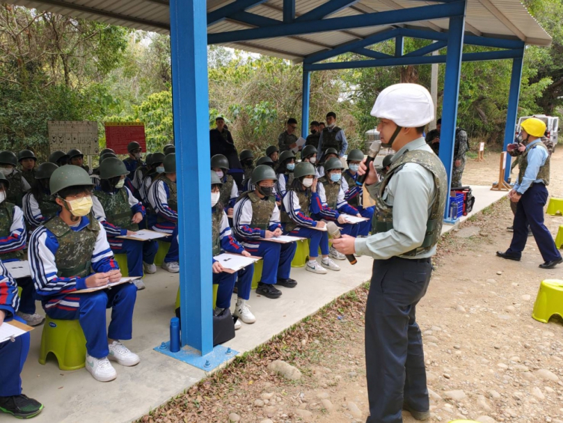 南投縣高中職校113年度學生2千人實彈射擊活動