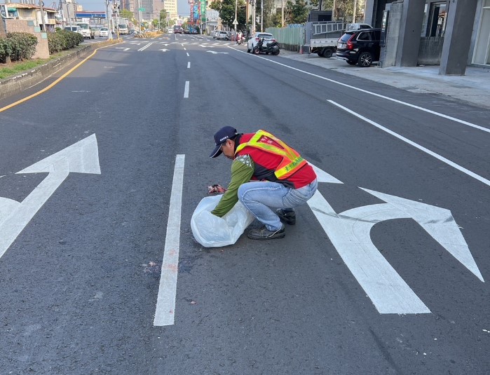 另類禮儀師  中市清潔隊陪伴毛小孩走完生命最後一哩路